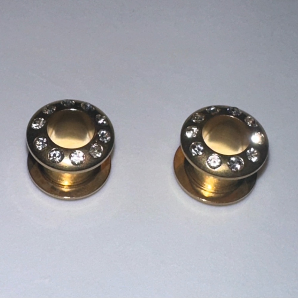 New 8 mm Ear Plugs piercings Earrings lobes never worn